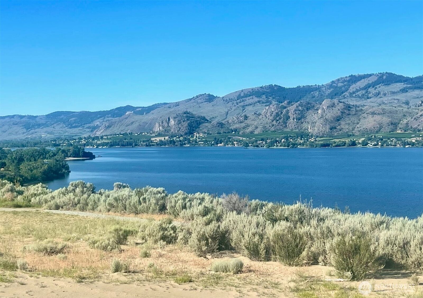 Property Photo:  114  Village Way  WA 98844 