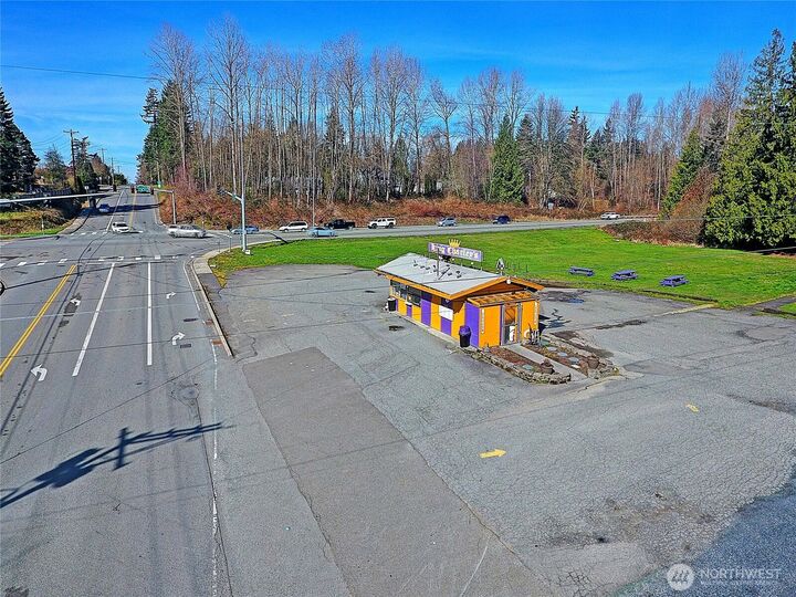 Property Photo:  1400  30th Street SE  WA 98290 