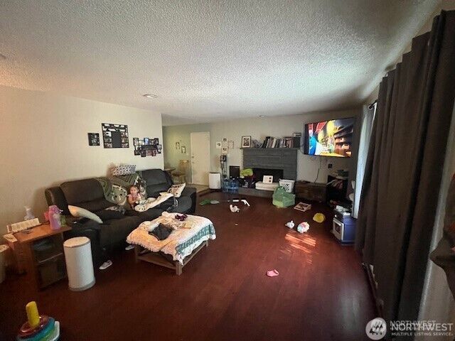 Property Photo:  1822 S Wenatchee Avenue  WA 98801 