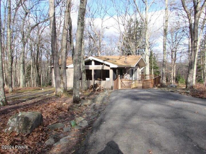 Property Photo: 102 Surrey Lane PA 18428