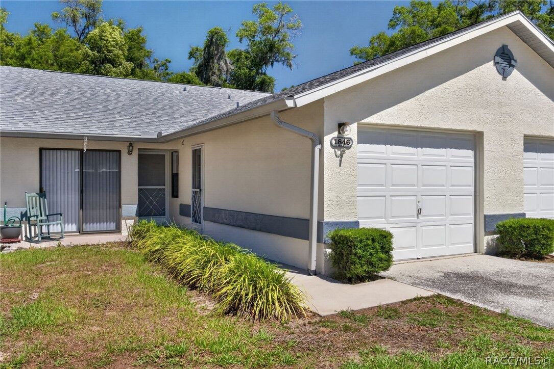 Property Photo:  1846 Juneberry Lane  FL 34453 
