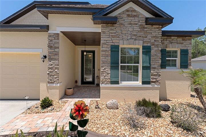 Property Photo:  26 Fringetree Street  FL 34446 