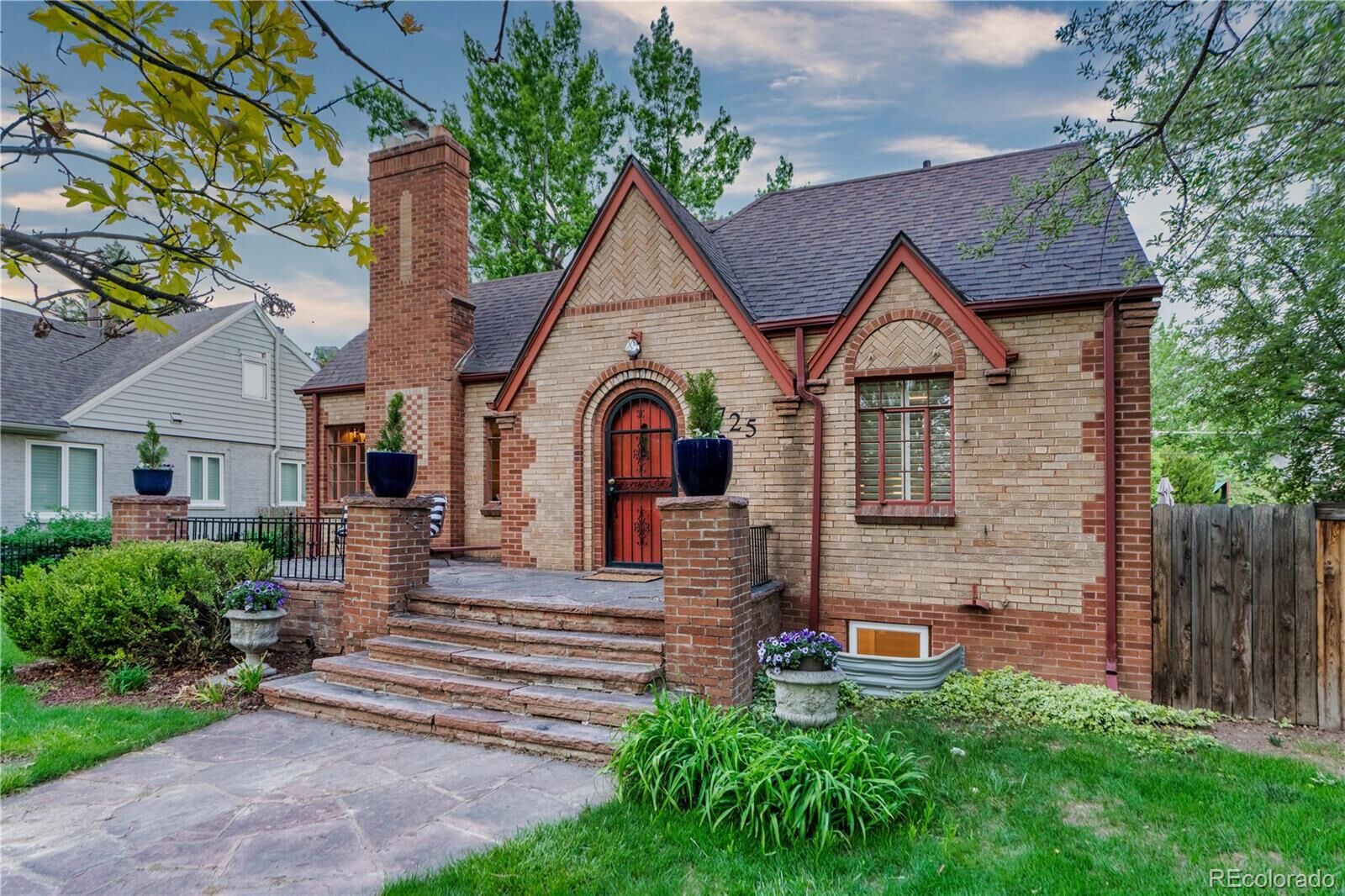 Property Photo:  725 Monaco Parkway  CO 80220 