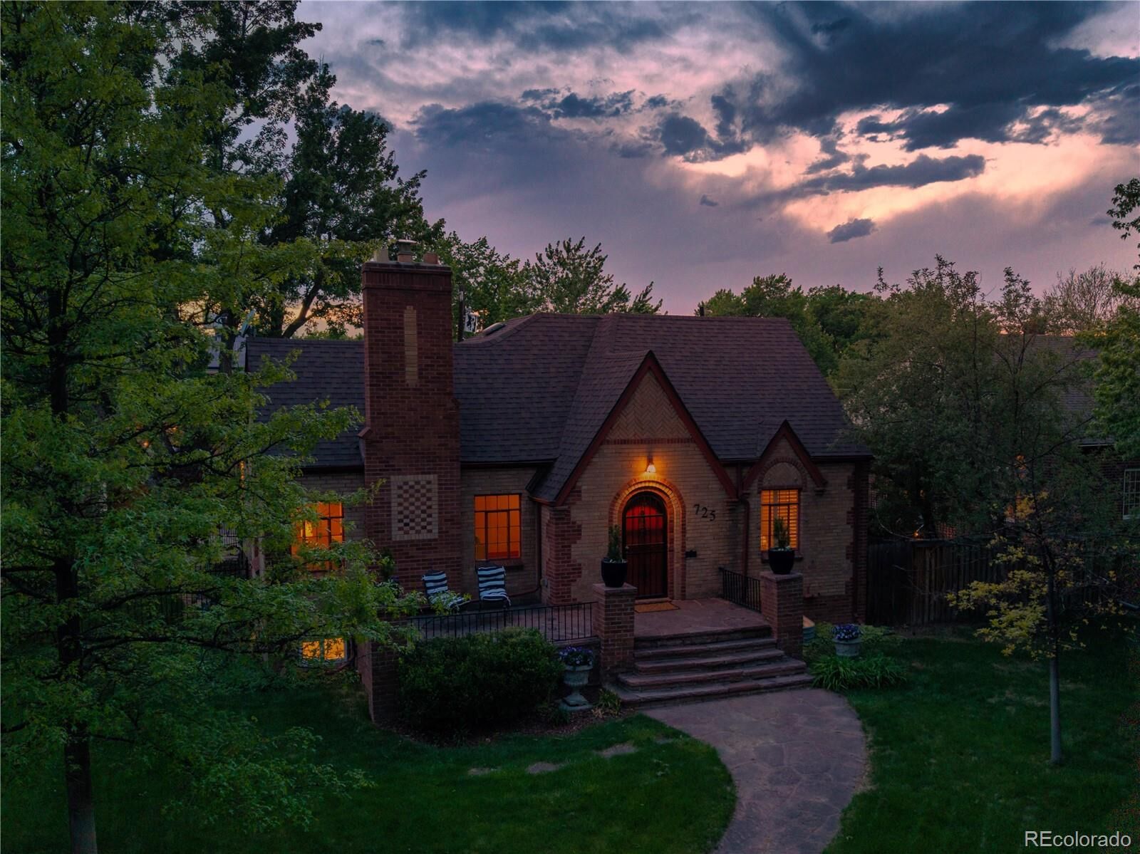 Property Photo:  725 Monaco Parkway  CO 80220 