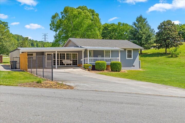Property Photo: 224 County Road 146 TN 37370
