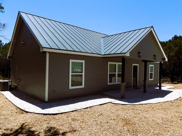 Property Photo:  1059 Lakeside Dr  TX 78063 