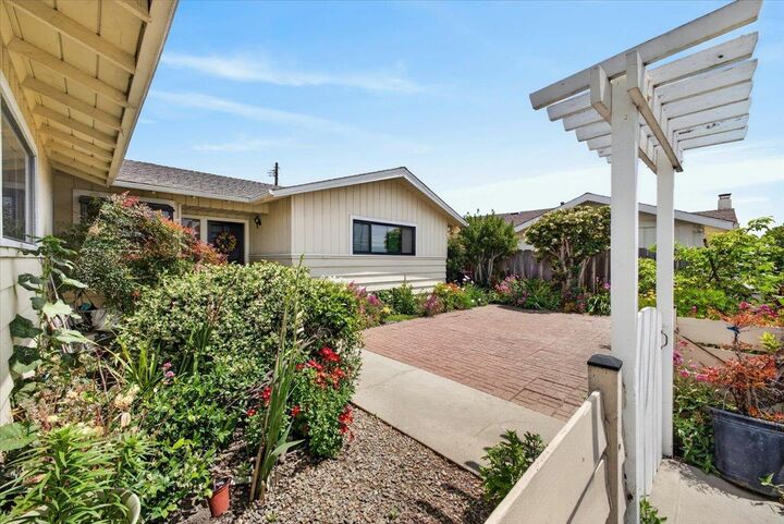 Property Photo:  251 La Mesa Drive  CA 93901 