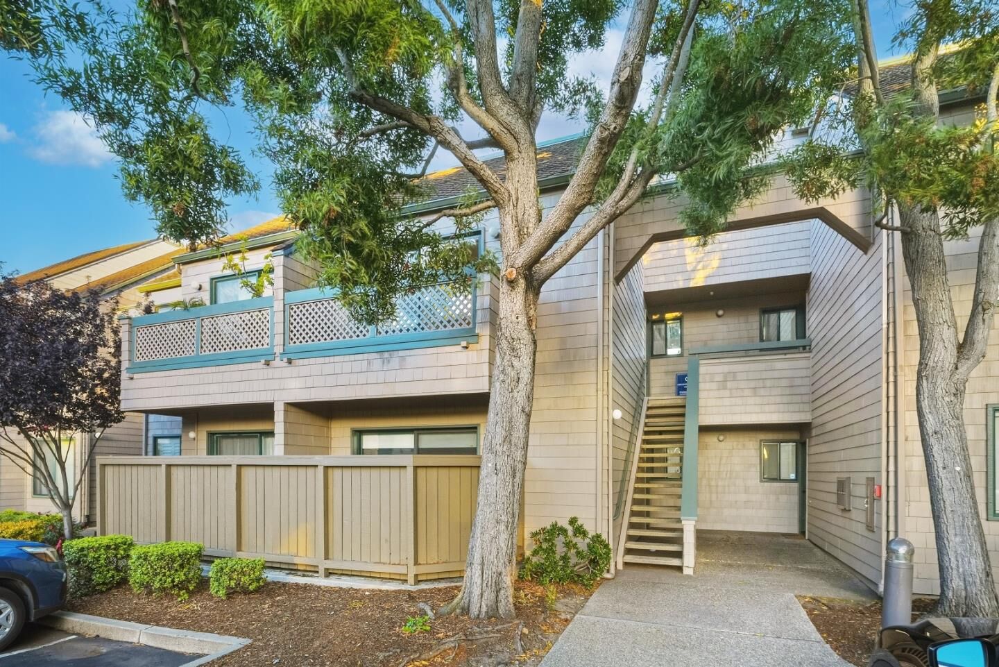 Property Photo:  98 Pelican Lane  CA 94065 