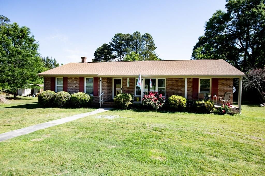 Property Photo:  719 East 6th St  VA 23944 