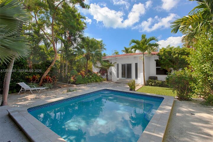 Property Photo:  745 Lakeview Dr  FL 33140 