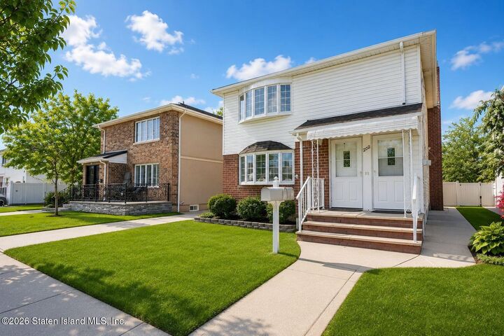 Property Photo:  292 Chesterton Avenue  NY 10306 