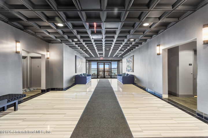 Property Photo:  90 Bay Street Landing 8B  NY 10301 