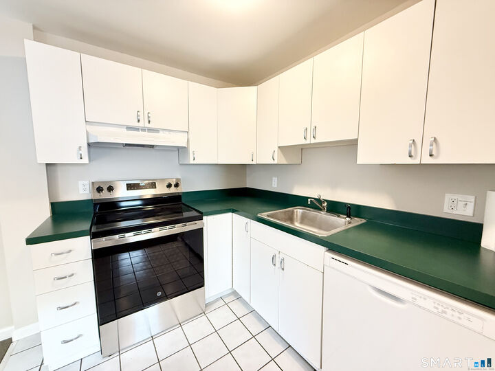 Property Photo: 139 Bradley Street C CT 06511