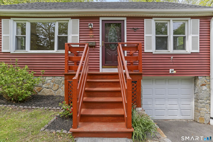 Property Photo:  18 Dawn Street  CT 06824 