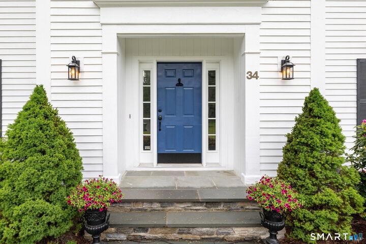 Property Photo:  34 Sudbury Way  CT 06001 