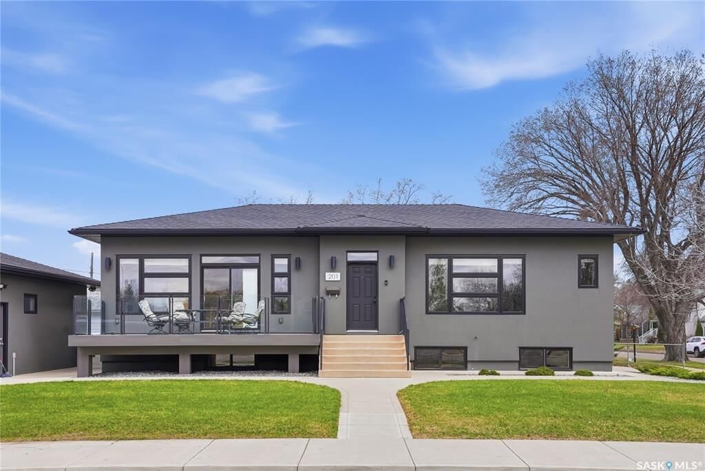 Property Photo:  201 Adelaide Street E  SK S7J 0H5 