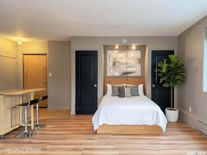 Property Photo:  400 4th Avenue N 2  SK S7K 0R3 