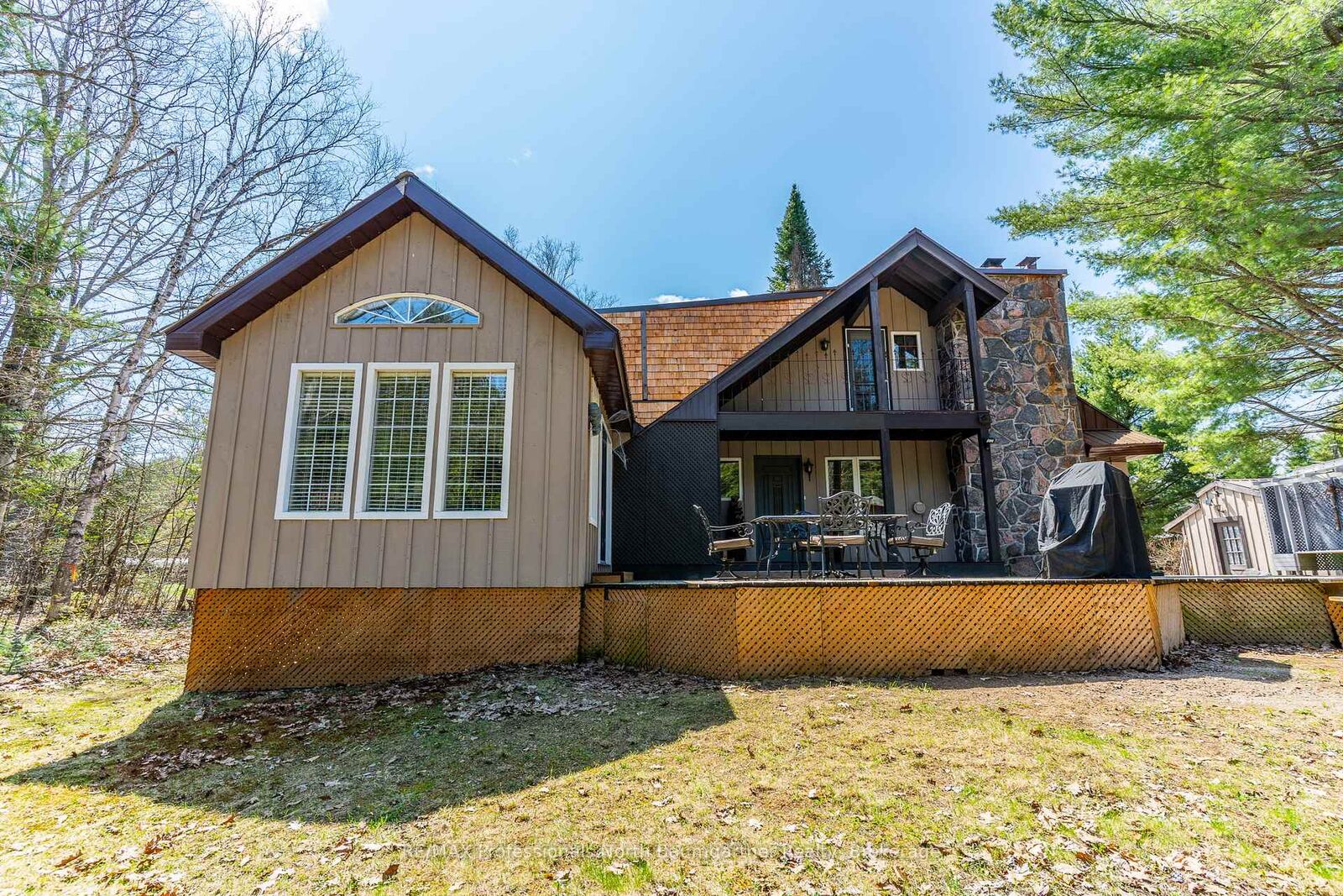 Property Photo: 1065 Cloverleaf Road ON K0M 1J2