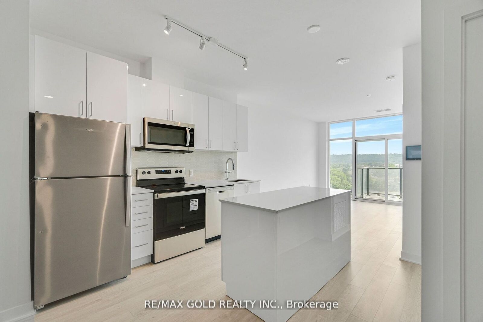 Property Photo: 2782 Barton Street E 803 ON L8E 0L3