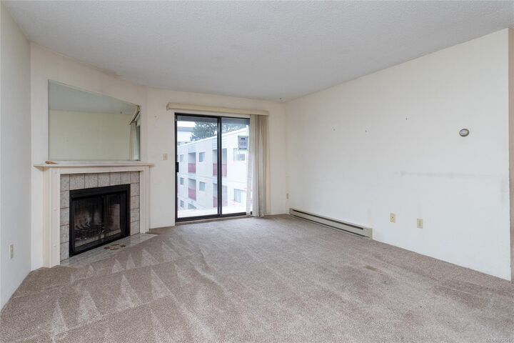 Property Photo:  3255 Glasgow Ave #409  BC V8X 4S4 