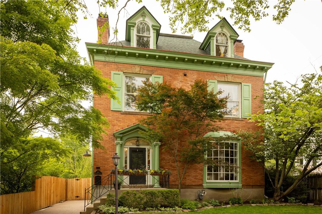 Property Photo:  433 Denniston St  PA 15206 