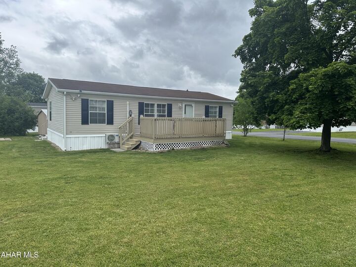 Property Photo: 511 Earnhardt Drive PA 16601
