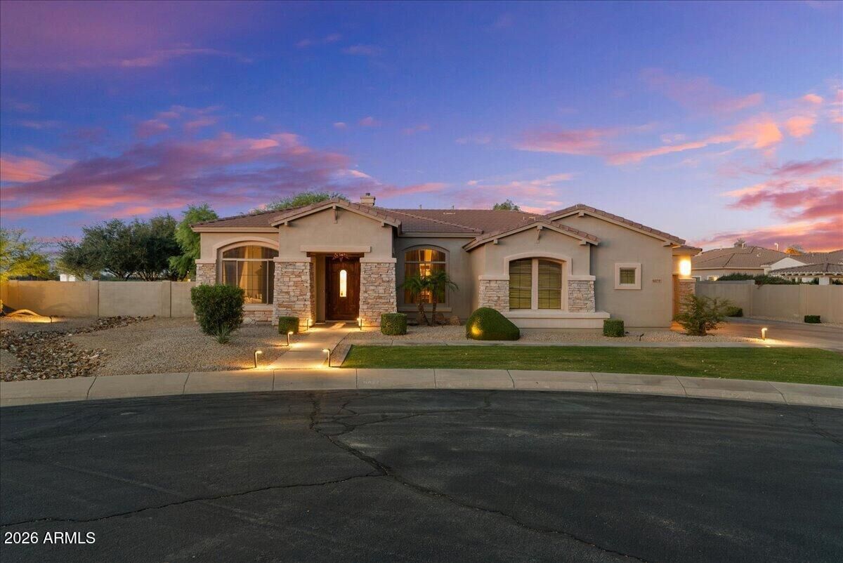 Property Photo:  6427 S Magic Court  AZ 85298 