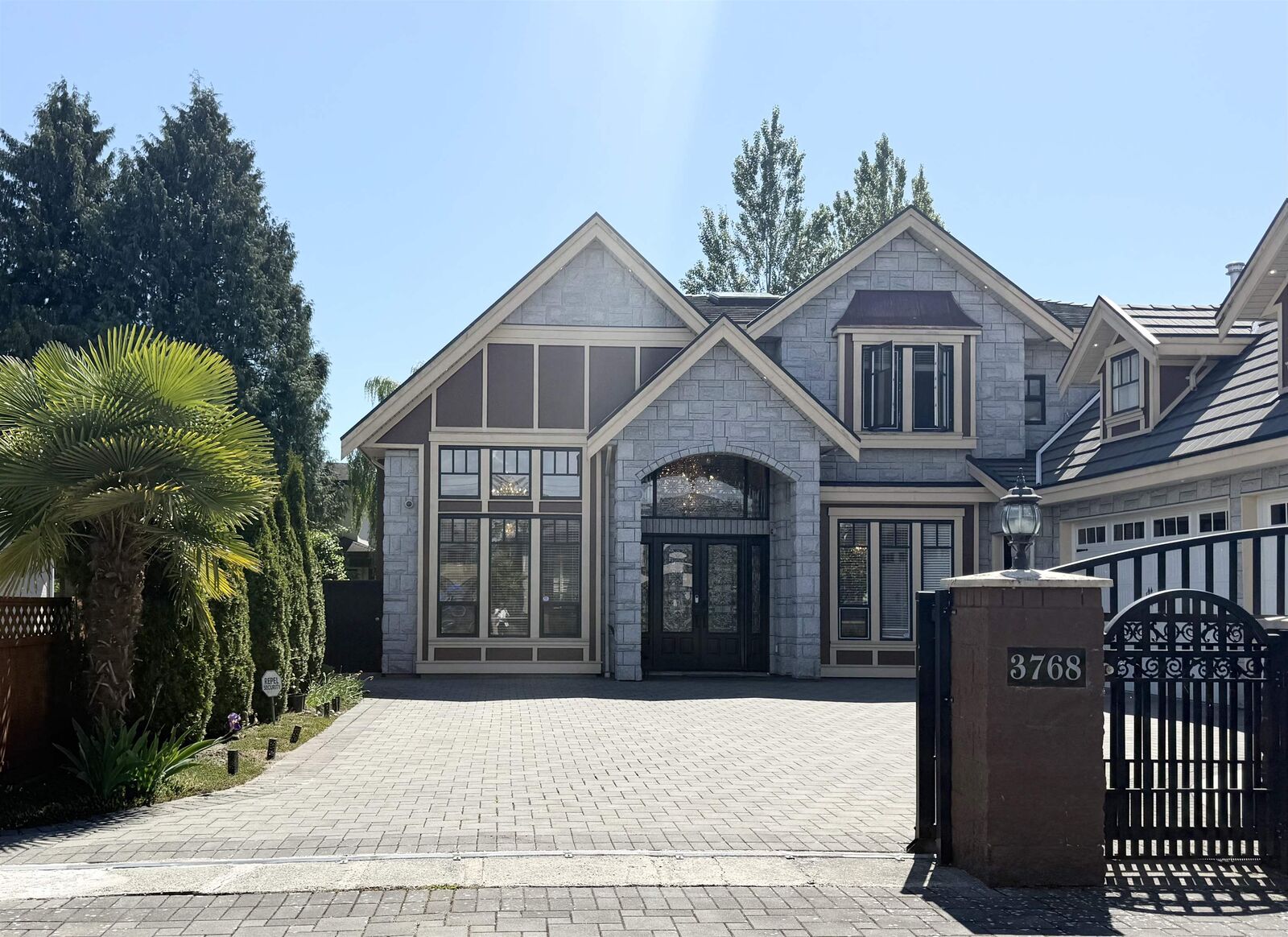 Property Photo:  3768 Barmond Avenue  BC V7E 1A3 