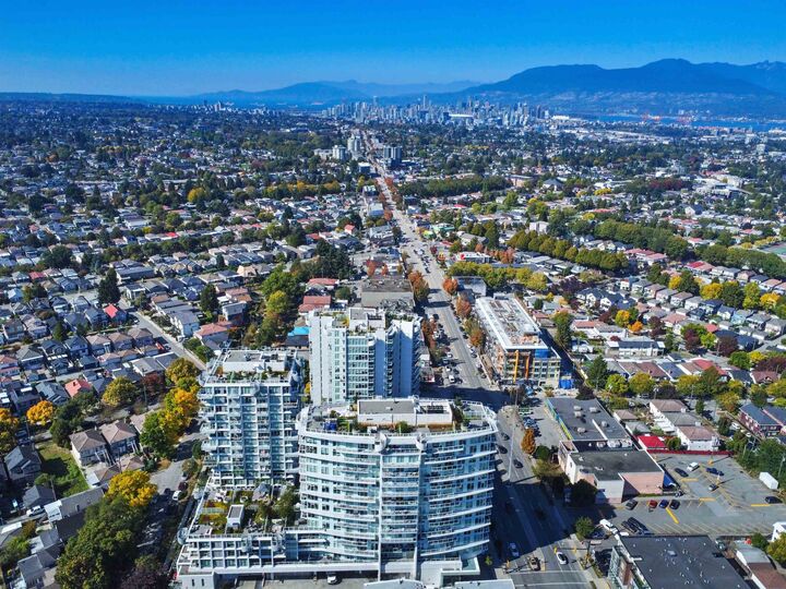 2220 Kingsway 312 — photo 1