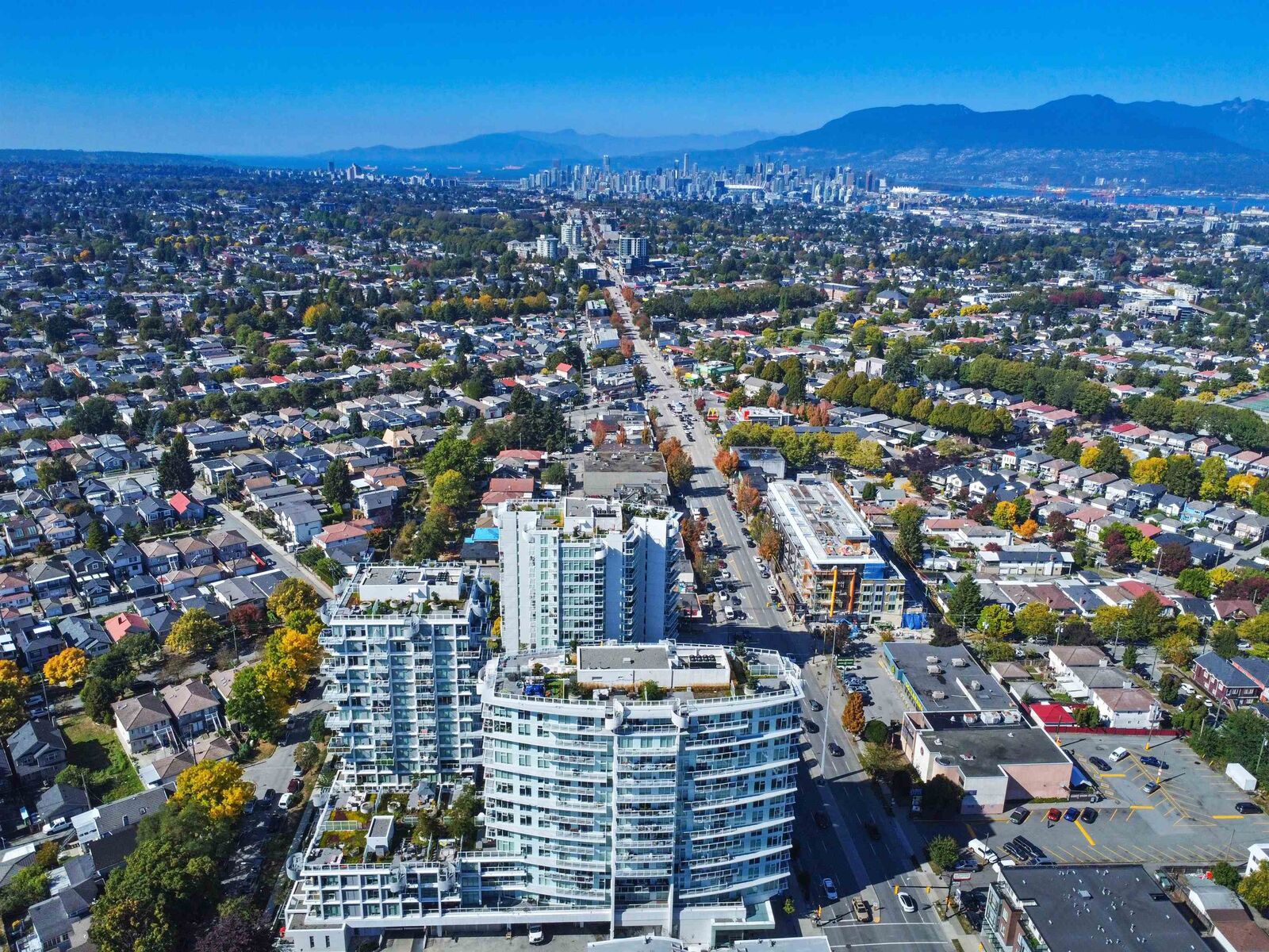 Property Photo:  2220 Kingsway 312  BC V5N 2T7 