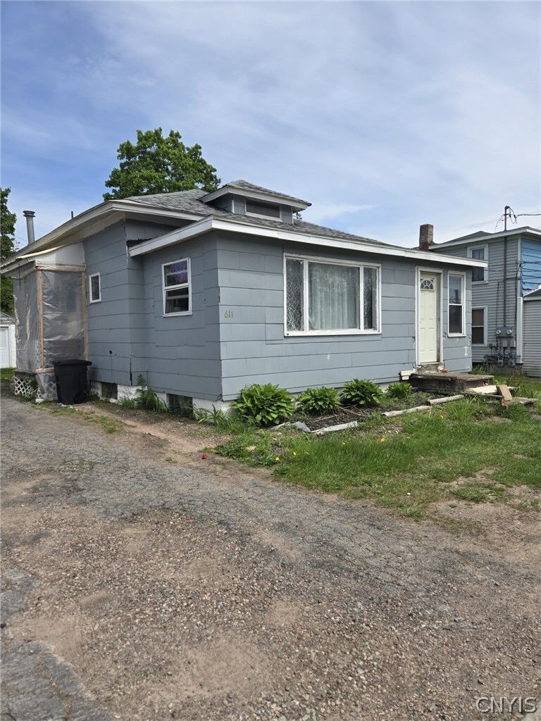 Property Photo:  611 S 4th Street  NY 13069 