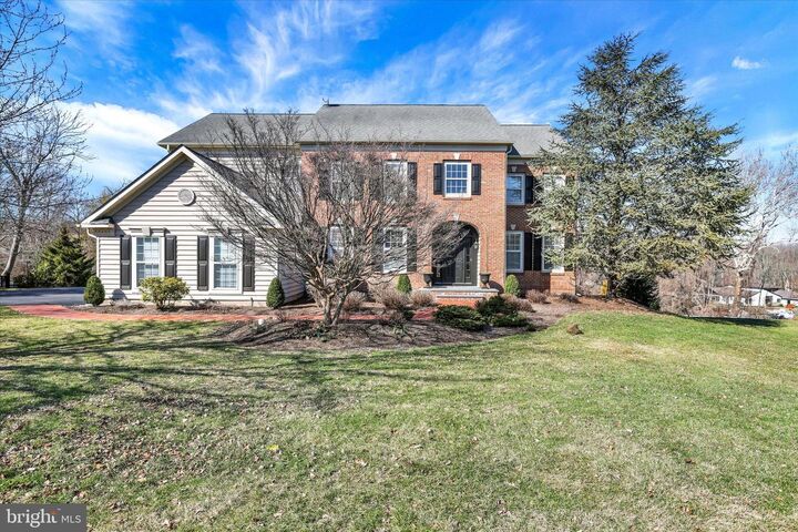 Property Photo: 1283 Clearview Drive PA 19067