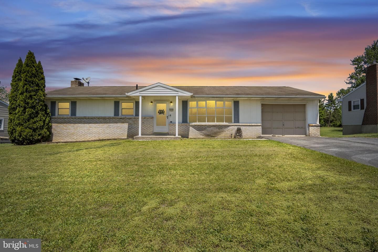 Property Photo:  117 Pearl Drive  PA 17013 