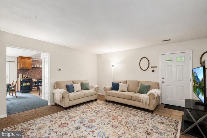Property Photo:  307 Olde Greenwich Dr  VA 22408 