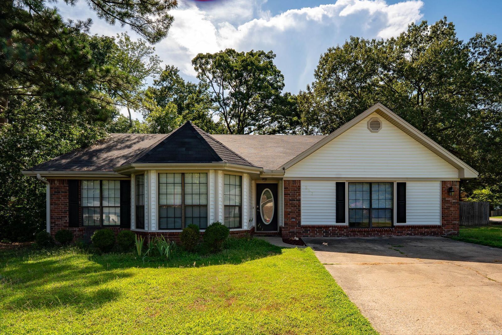Property Photo: 297 Southwick Cove AR 72034