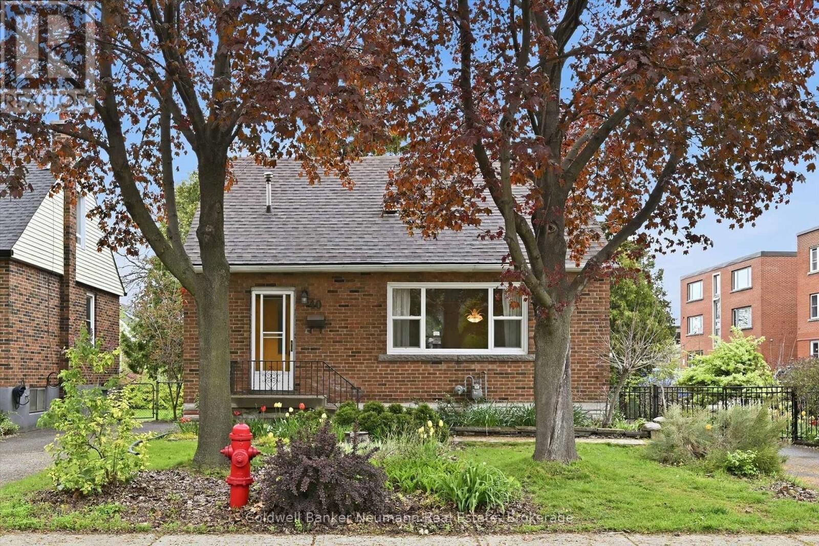 Property Photo:  40 East 35th Street  ON L8V 3X8 