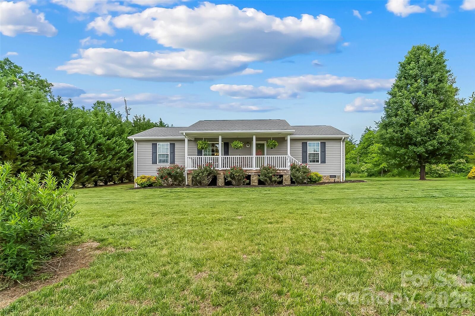 Property Photo:  1498 Salem Road  NC 28655 