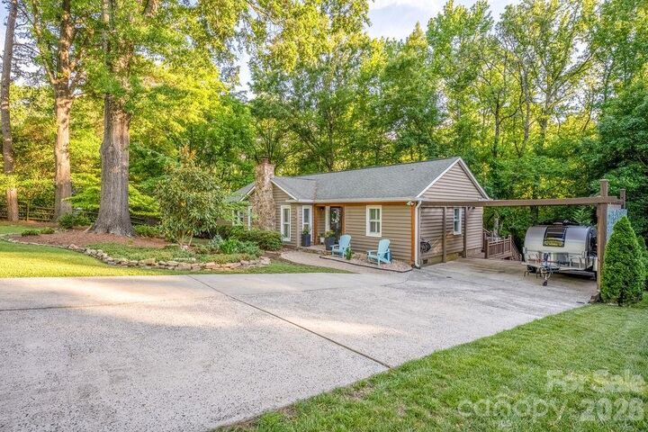 Property Photo: 8038 Ritter Drive NC 28270