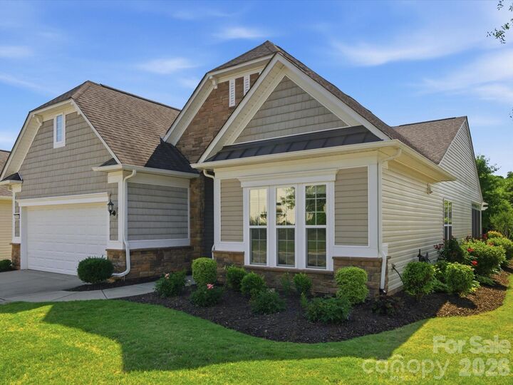 Property Photo: 1004 Mava Court SC 29707