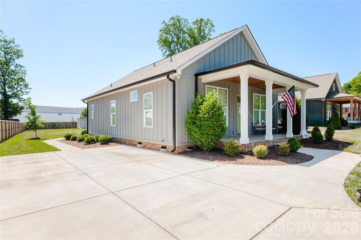 Property Photo: 117 Roper Street NC 28012