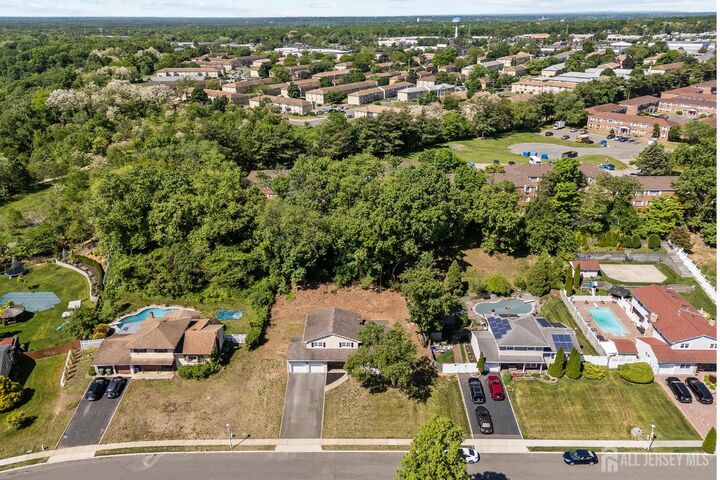Property Photo:  41 Oakwood Drive  NJ 08859 
