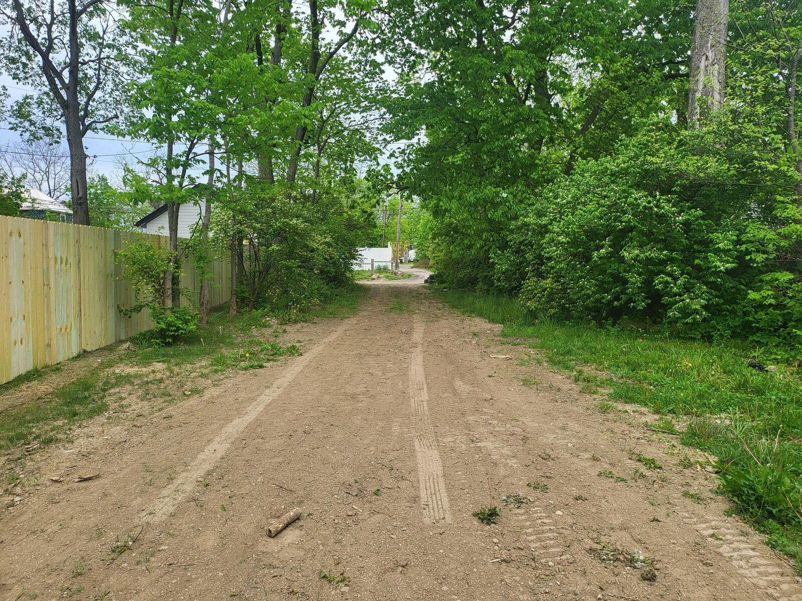 Property Photo: 593-595 Kelton Avenue OH 43205