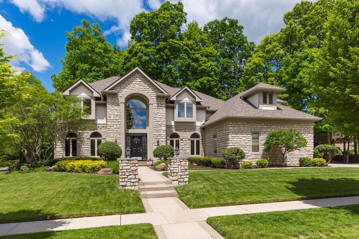 Property Photo:  7109 Coventry Woods Court  OH 43017 