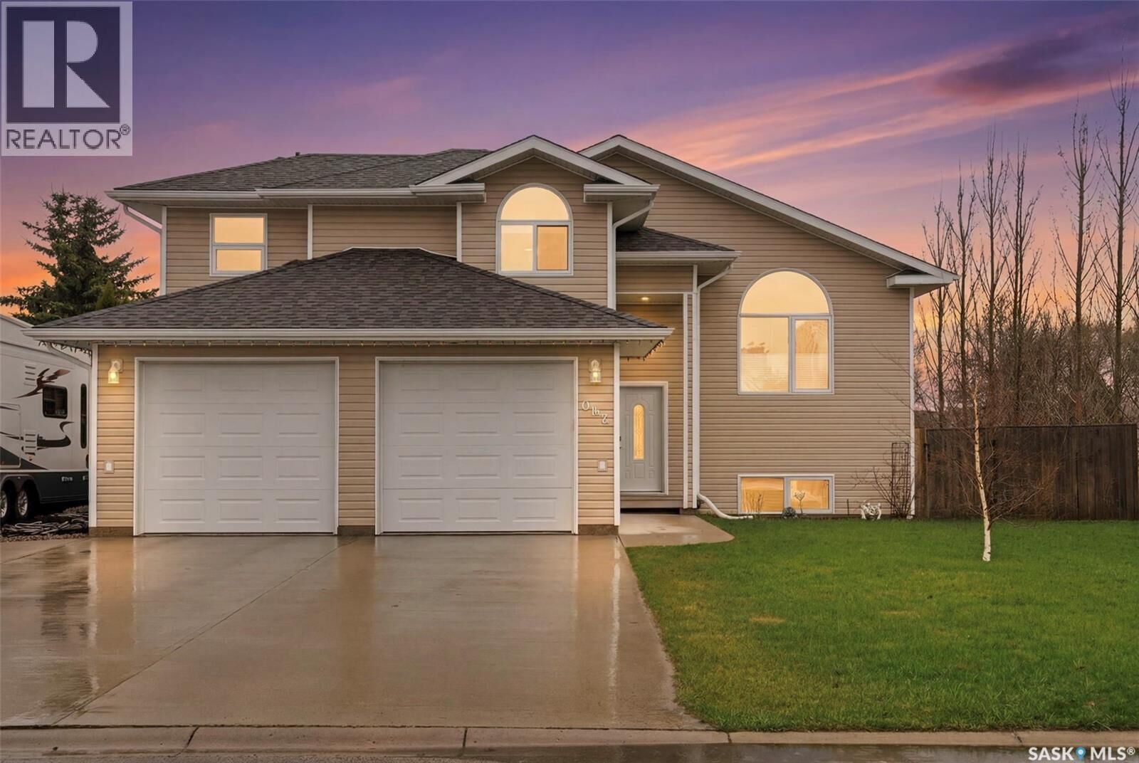 Property Photo:  1 Westby Place  SK S0K 4T0 