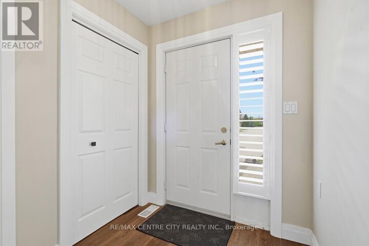 Property Photo:  22 Ilderbrook Circle  ON N0M 2A0 