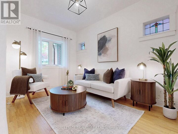 Property Photo:  117 Burgess Avenue  ON M4E 1X3 