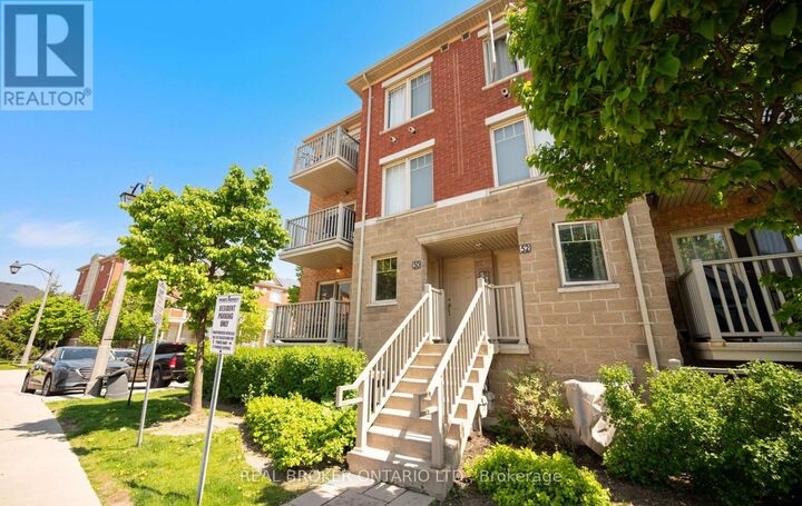 Property Photo:  5050 Intrepid Drive 50  ON L5M 0E5 