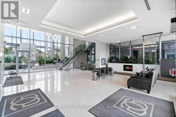 Property Photo: 9090 Yonge Street 806B ON L4C 0Z1