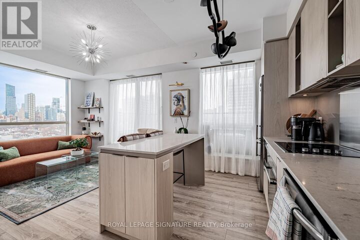 Property Photo:  200 Sackville Street 1207  ON M5A 0C4 