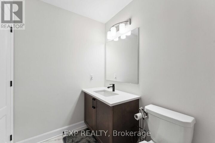 Property Photo:  934 Clarkia Street  ON K1T 0Y1 